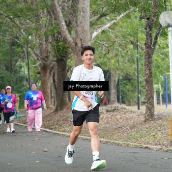 Runner Photo 8129035