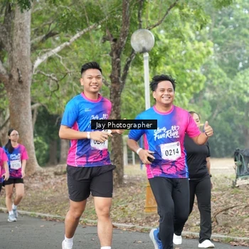 Runner Photo 8129083