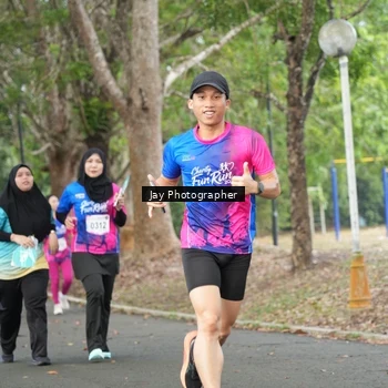Runner Photo 8129381