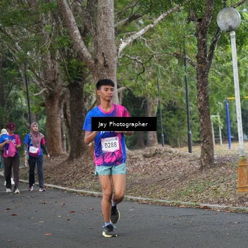 Runner Photo 8129673