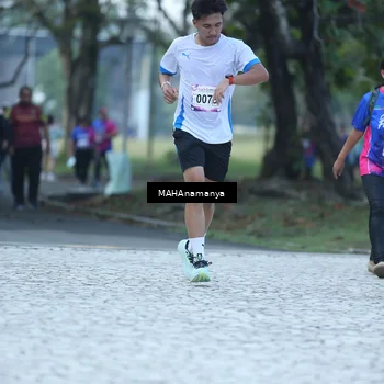 Runner Photo 8129705