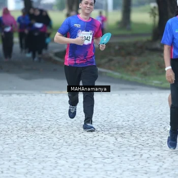 Runner Photo 8129802