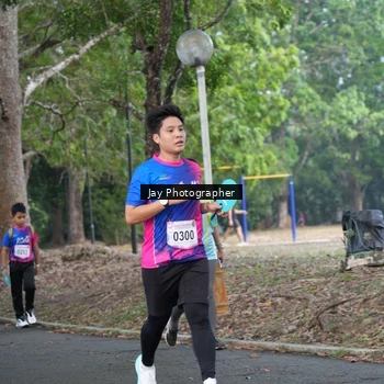 Runner Photo 8129911