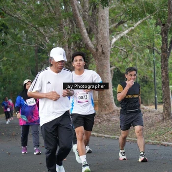 Runner Photo 8130059