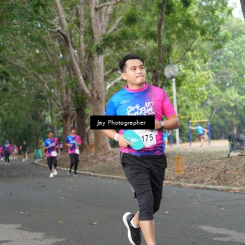 Runner Photo 8130121