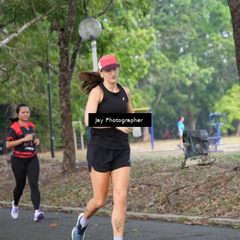 Runner Photo 8130200