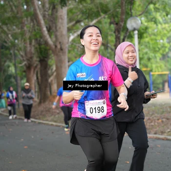 Runner Photo 8130389