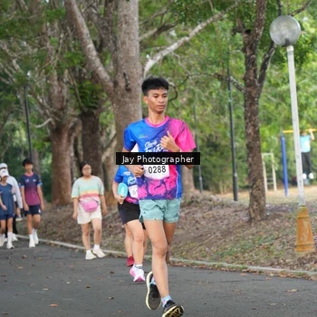 Runner Photo 8130549