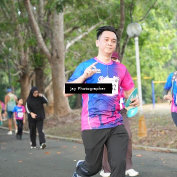 Runner Photo 8130874