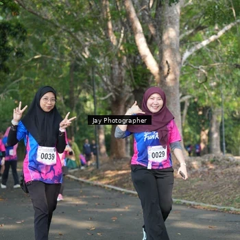 Runner Photo 8132400
