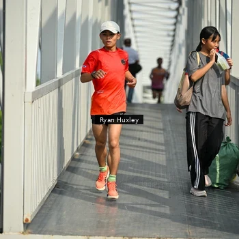 Runner Photo 8132853