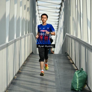 Runner Photo 8132912