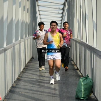Runner Photo 8133003
