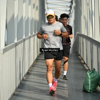 Runner Photo 8133091