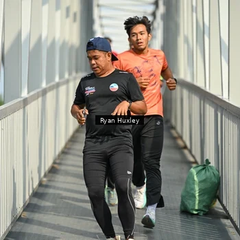 Runner Photo 8133111