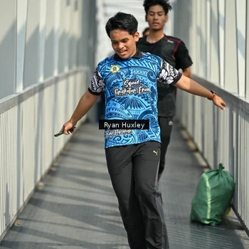 Runner Photo 8133159