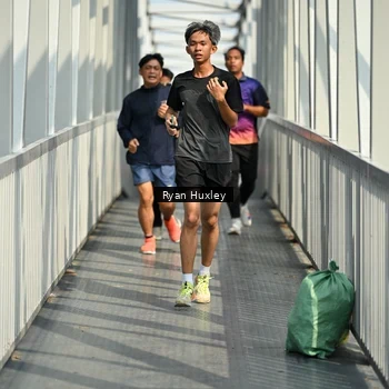 Runner Photo 8133272