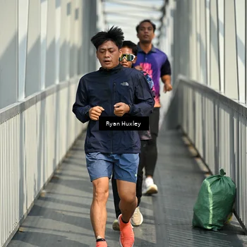 Runner Photo 8133289