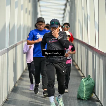 Runner Photo 8133812