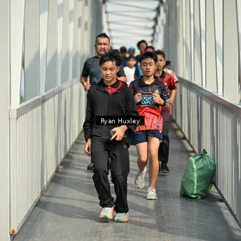 Runner Photo 8134002