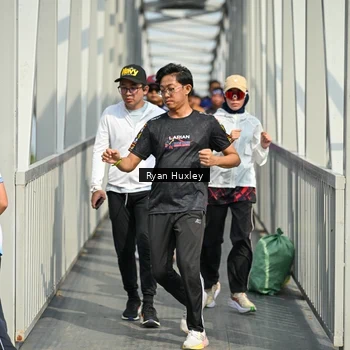 Runner Photo 8134023