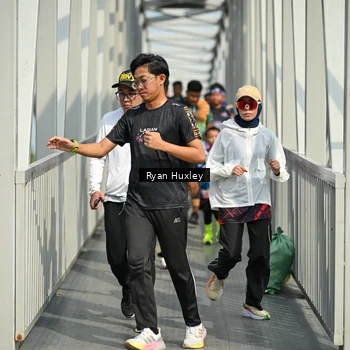 Runner Photo 8134027