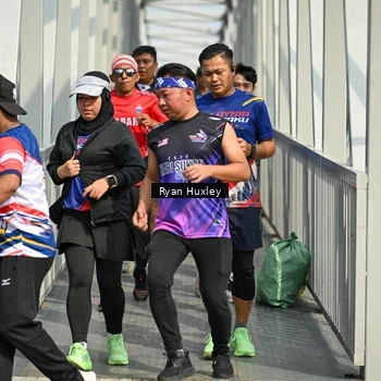 Runner Photo 8134053
