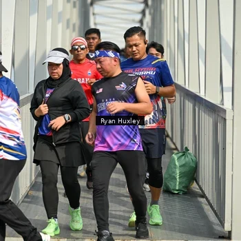 Runner Photo 8134055