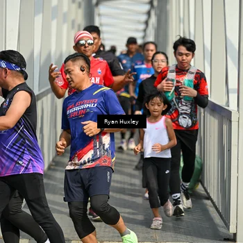 Runner Photo 8134064