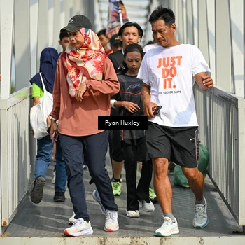 Runner Photo 8134375