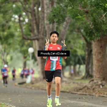 Runner Photo 8135001