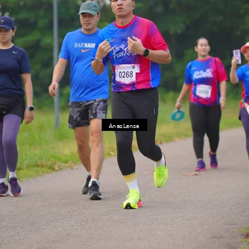 Runner Photo 8135004