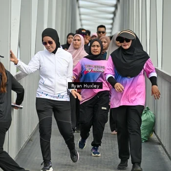 Runner Photo 8135499