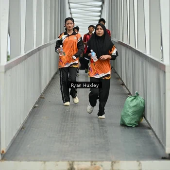 Runner Photo 8136023