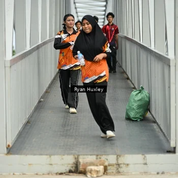 Runner Photo 8136024