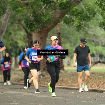 Runner Photo 8136027