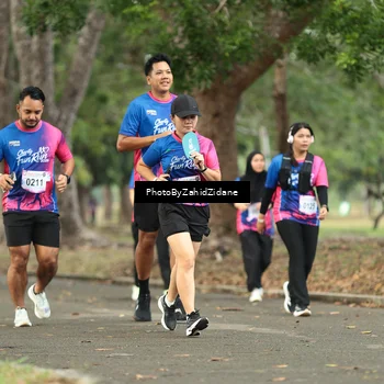 Runner Photo 8136069