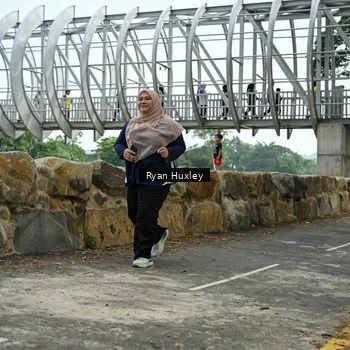 Runner Photo 8136119