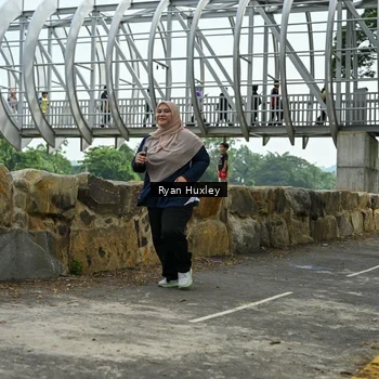 Runner Photo 8136124