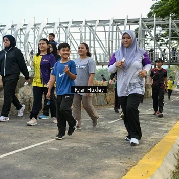 Runner Photo 8136229