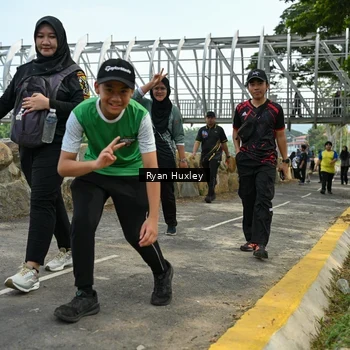Runner Photo 8136237