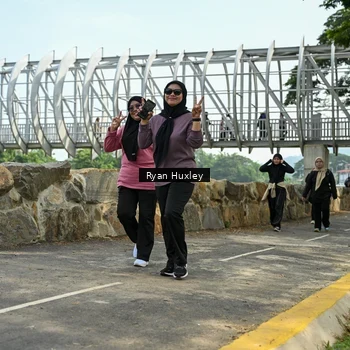 Runner Photo 8136398