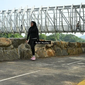 Runner Photo 8136469