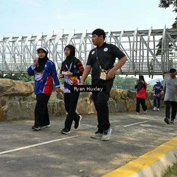 Runner Photo 8136549