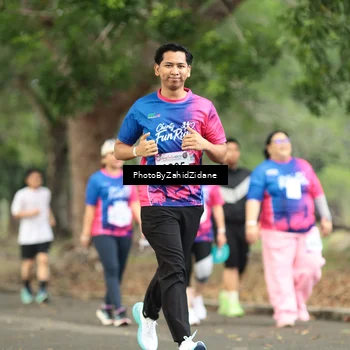 Runner Photo 8136898