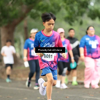 Runner Photo 8136924