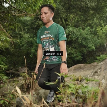 Runner Photo 8136949
