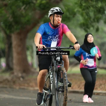 Runner Photo 8137444