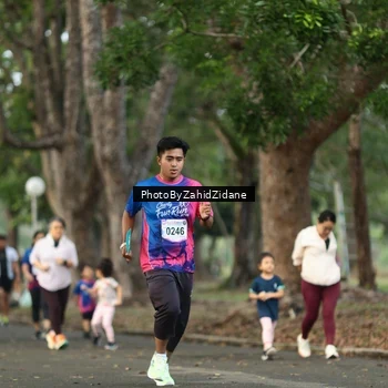 Runner Photo 8137912
