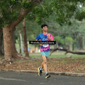 Runner Photo 8138424